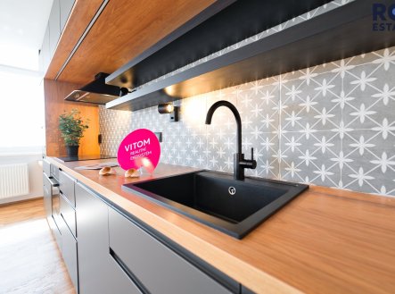 Pronájem bytu, 3+kk, 76 m²