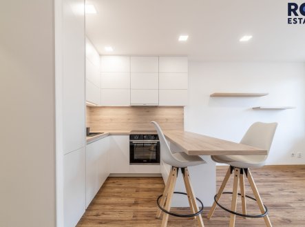 Pronájem bytu, 1+kk, 34 m²