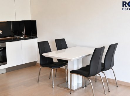 Pronájem bytu, 1+kk, 37 m²