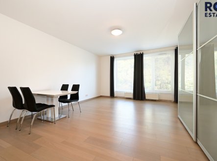 Pronájem bytu, 1+kk, 37 m²