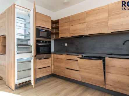 Pronájem bytu, 4+kk, 96 m²