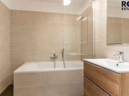 Pronájem bytu, 4+kk, 96 m²
