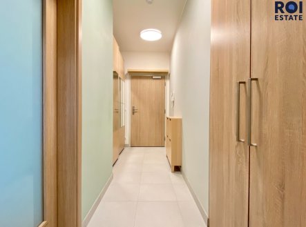 Pronájem bytu, 1+kk, 40 m²