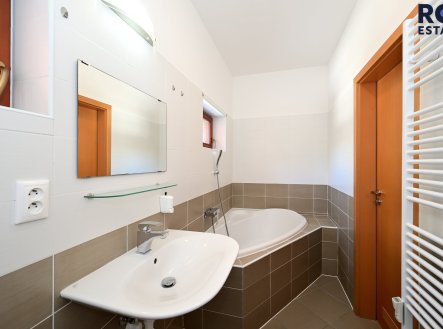 Pronájem bytu, 3+kk, 75 m²