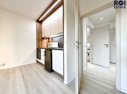 Pronájem bytu, 1+kk, 32 m²