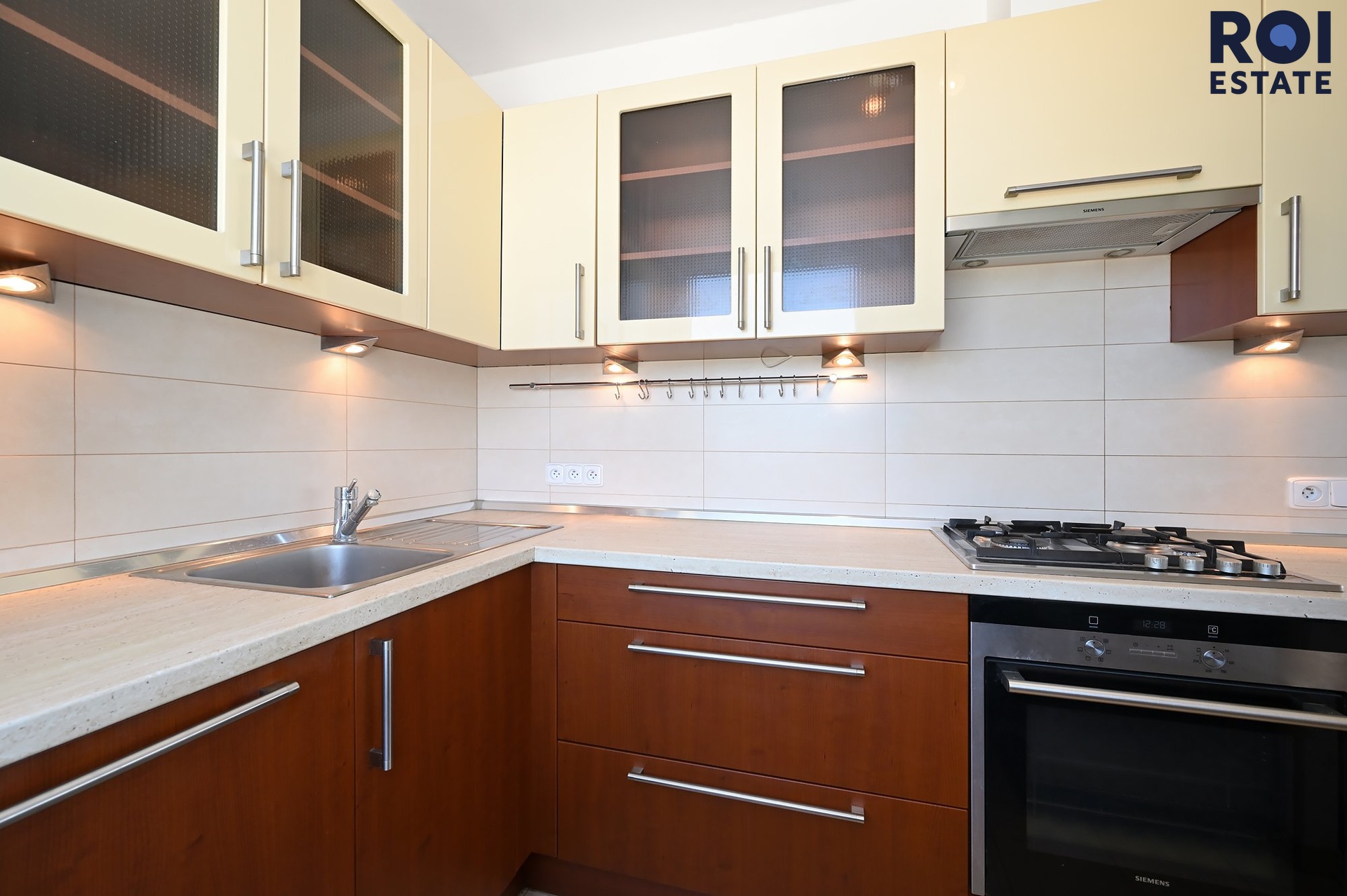 Pronájem bytu 3+1 72 m² s prostornou lodžií, Kladno - Kročehlavy