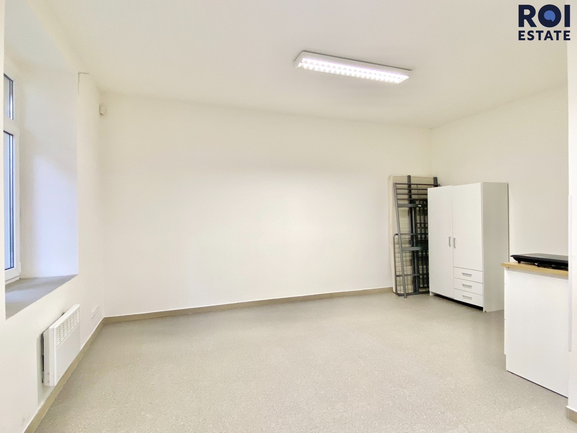 Pronájem bytu 1+kk se společnou terasou,  32m², Praha - Břevnov