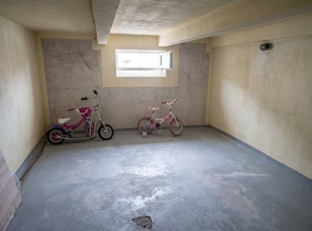 Pronájem skladu, 46 m²