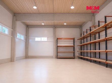 Pronájem skladu, 1 049 m²