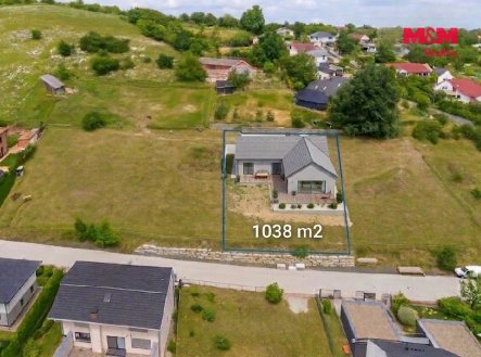 Prodej pozemku pro bydlení, 1 038 m²
