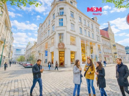 Pronájem obchodní prostory, 598 m²