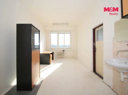 Pronájem kanceláře, 163 m²