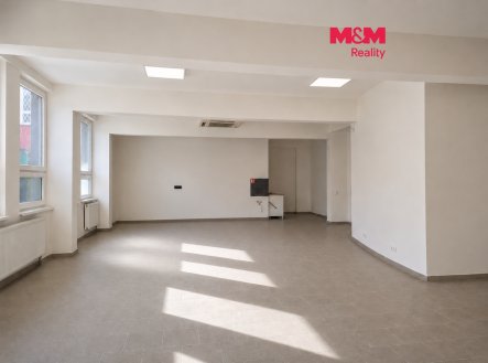 Pronájem obchodní prostory, 66 m²