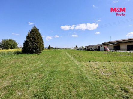 Prodej pozemku pro komerční výstavbu, 2 273 m²