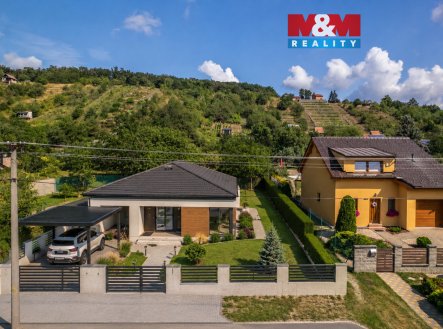 Prodej pozemku pro bydlení, 2 331 m²