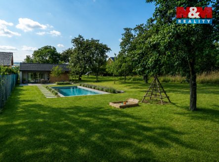 Prodej pozemku pro bydlení, 2 331 m²