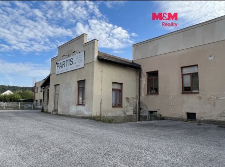 Pronájem skladu, 1 500 m²