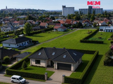 Prodej pozemku pro bydlení, 1 044 m²