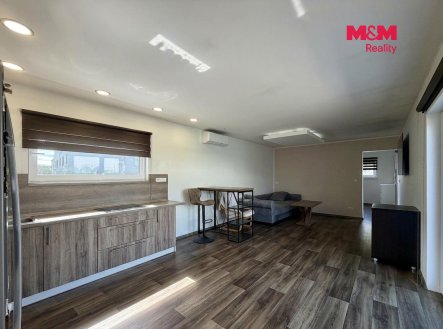 Prodej obchodní prostory, 145 m²