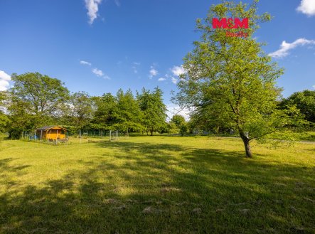 Prodej pozemku pro bydlení, 1 596 m²