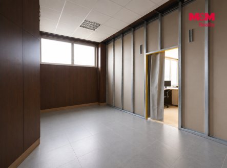 Pronájem obchodní prostory, 93 m²