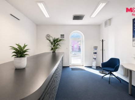 Pronájem obchodní prostory, 108 m²