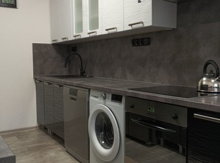Pronájem bytu, 3+1, 77 m²