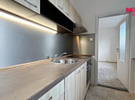 Pronájem bytu, 1+kk, 38 m²