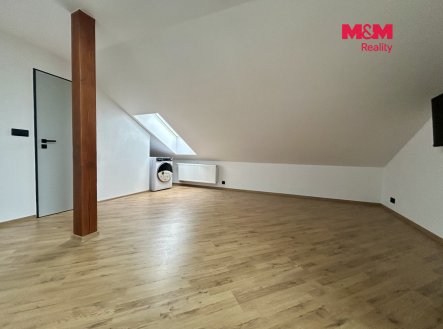 Pronájem bytu, 1+kk, 22 m²