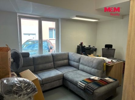 Pronájem obchodní prostory, 181 m²