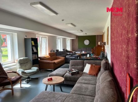 Pronájem obchodní prostory, 181 m²