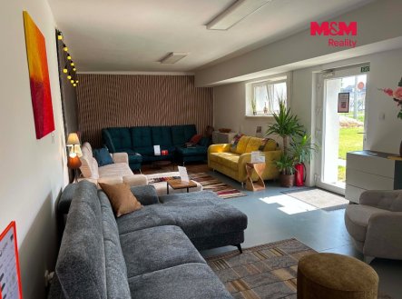 Pronájem obchodní prostory, 181 m²