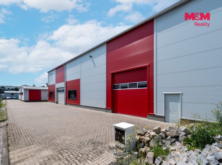 Pronájem skladu, 992 m²