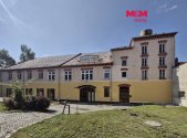 Pronájem obchodní prostory, 695 m²