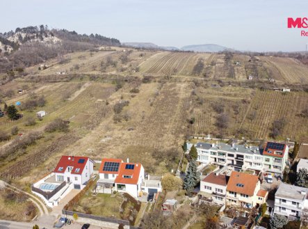 Prodej pozemku pro bydlení, 7 881 m²