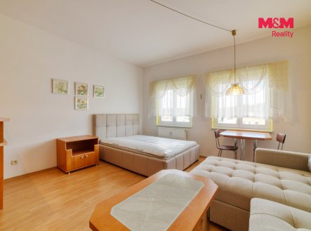 Pronájem bytu, 1+kk, 32 m²