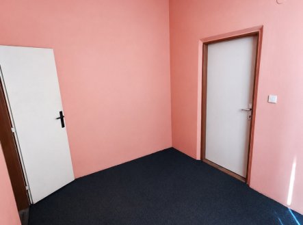 Pronájem obchodní prostory, 150 m²