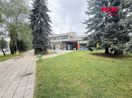 Pronájem kanceláře, 291 m²