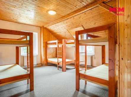 Pronájem hotel, 13 087 m²