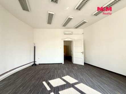 Pronájem kanceláře, 70 m²