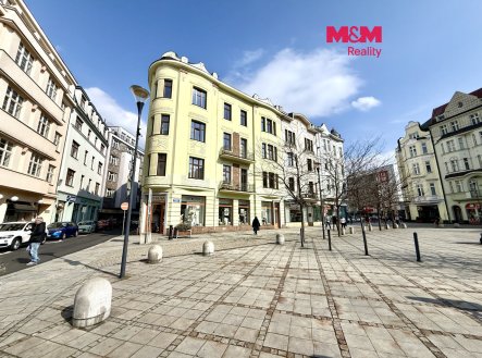 Pronájem kanceláře, 275 m²