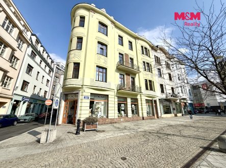 Pronájem kanceláře, 275 m²