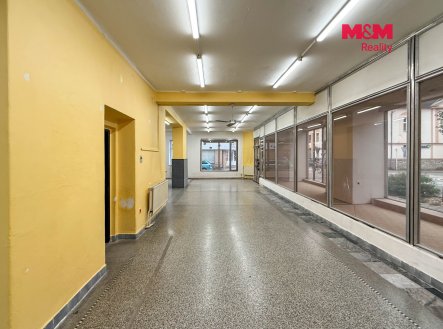 Pronájem obchodní prostory, 193 m²