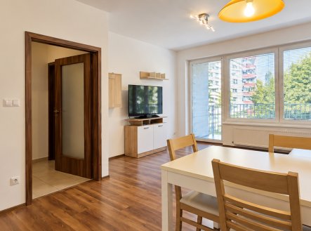 Pronájem bytu, 2+kk, 57 m²