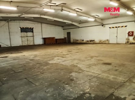 Pronájem skladu, 350 m²