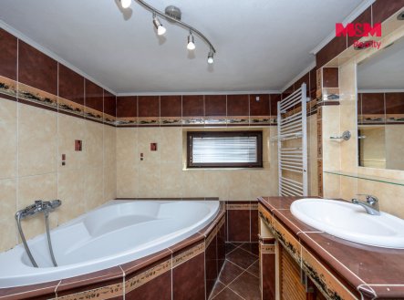 Prodej domu/vily, 242 m²