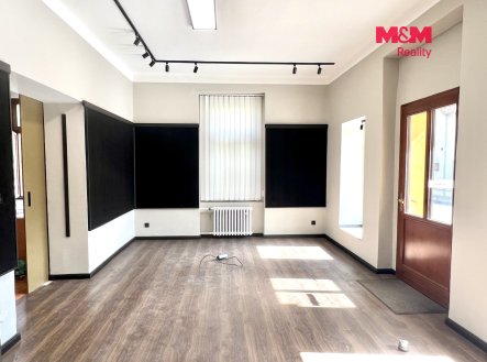 Pronájem obchodní prostory, 92 m²