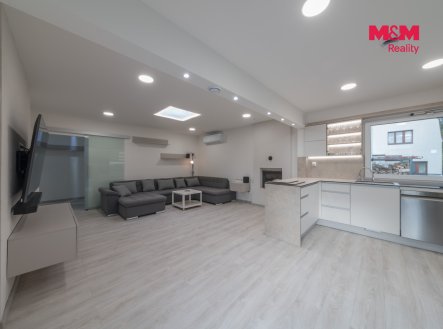Pronájem domu/vily, 92 m²