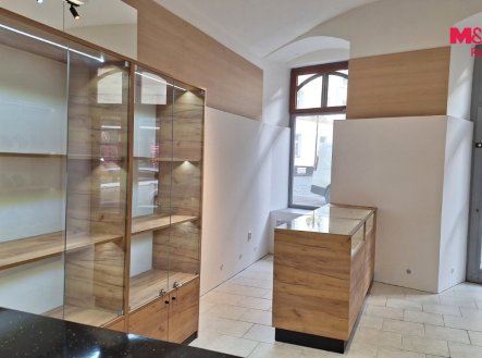 Pronájem obchodní prostory, 35 m²