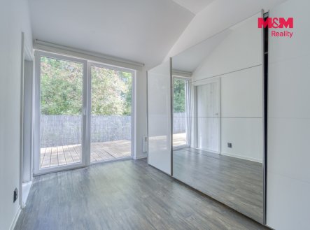 Pronájem bytu, 3+kk, 64 m²